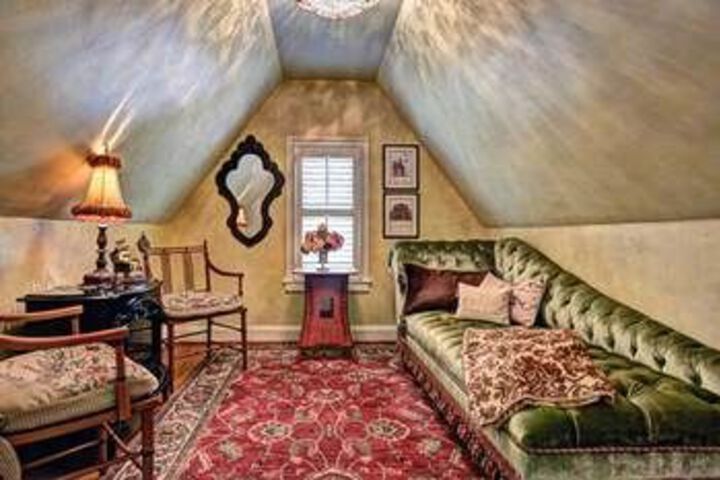 Room 35 of 43