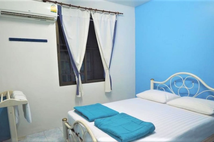 Room 7 of 44
