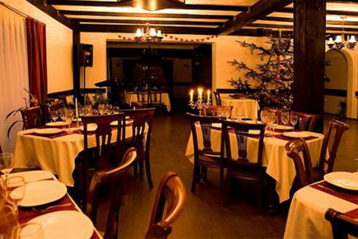 Dining 6 of 38