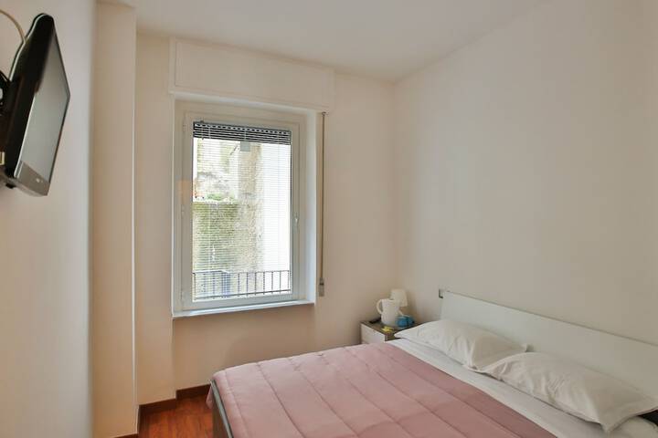Room 6 of 87