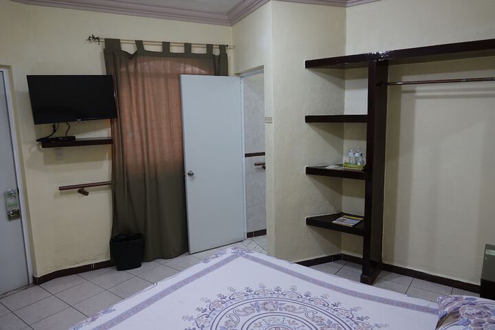 Room 26 of 53