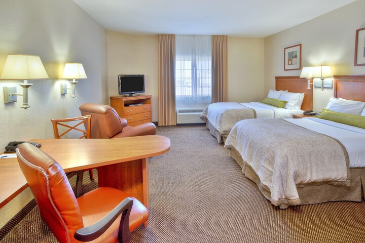 Room 6 of 28
