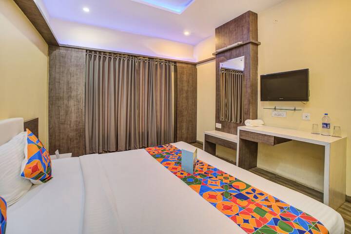 Room 8 of 33