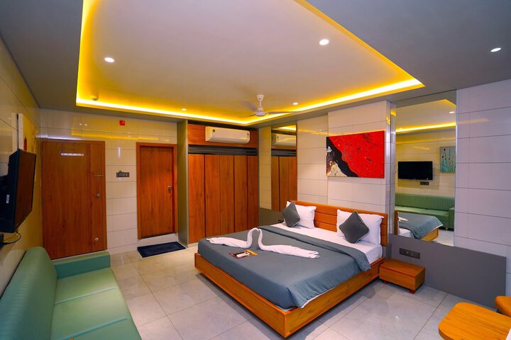 Room 16 of 43