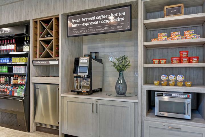 Snack bar