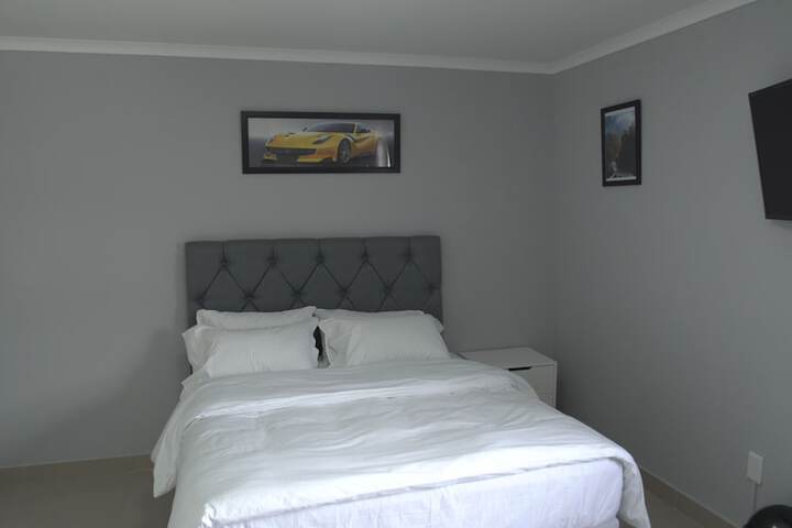Room 7 of 27