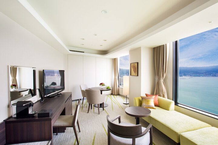 Room 30 of 172