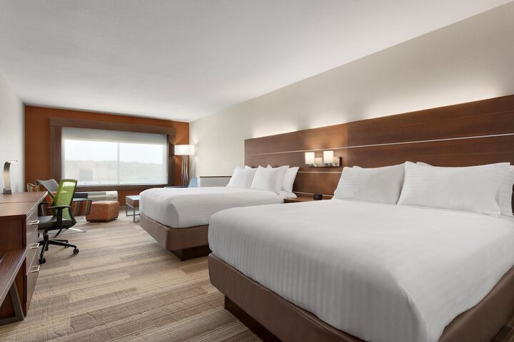 1 King Suite (3 of 4)