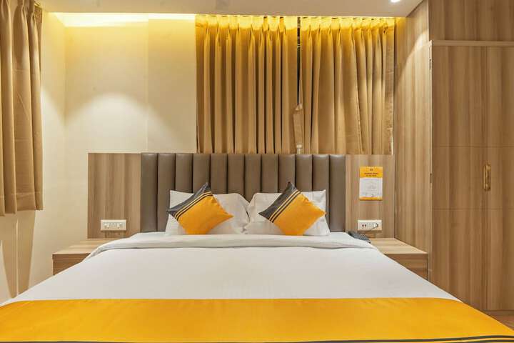 Room 13 of 31