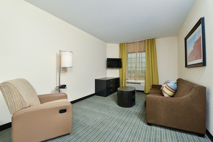 Room 5 of 36