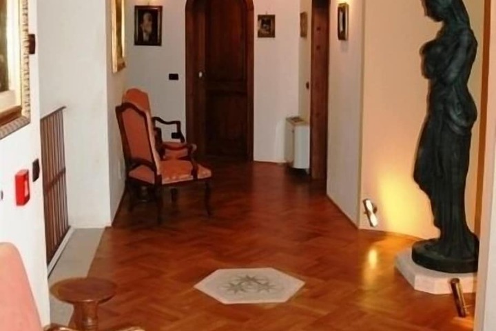 Ballroom/Hall 16 of 20