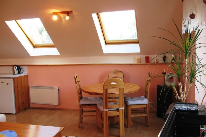 Serene Holiday Home With Private Garden Whirlpool, Terrace