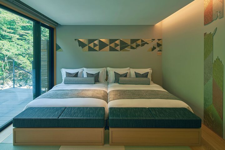 Room 15 of 65