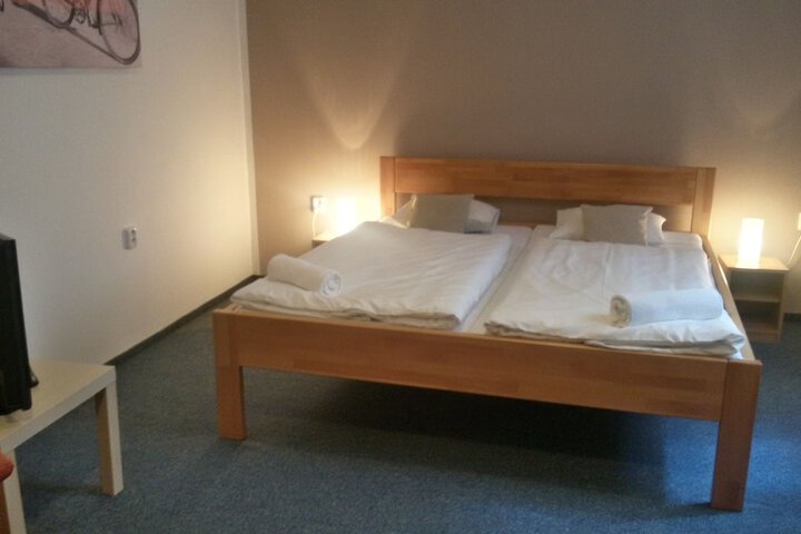 Room 14 of 84