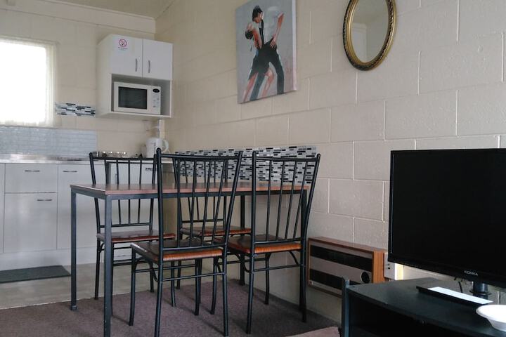 Room 13 of 24