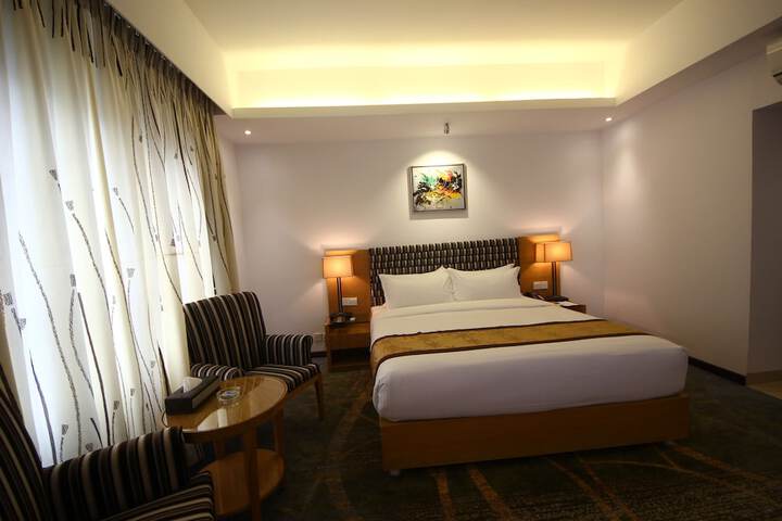 Room 37 of 100