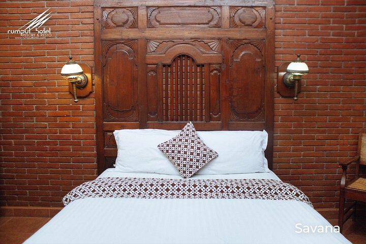 Room 2 of 12