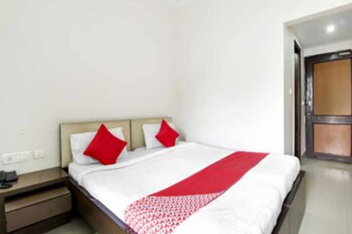 Room 19 of 28