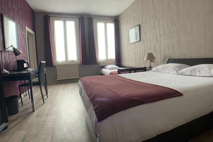 Room 8 of 50