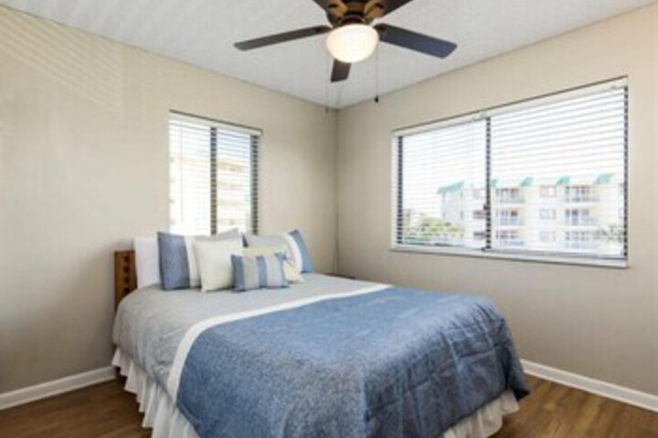 Room 118 of 152