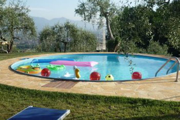 Pool 22 of 30