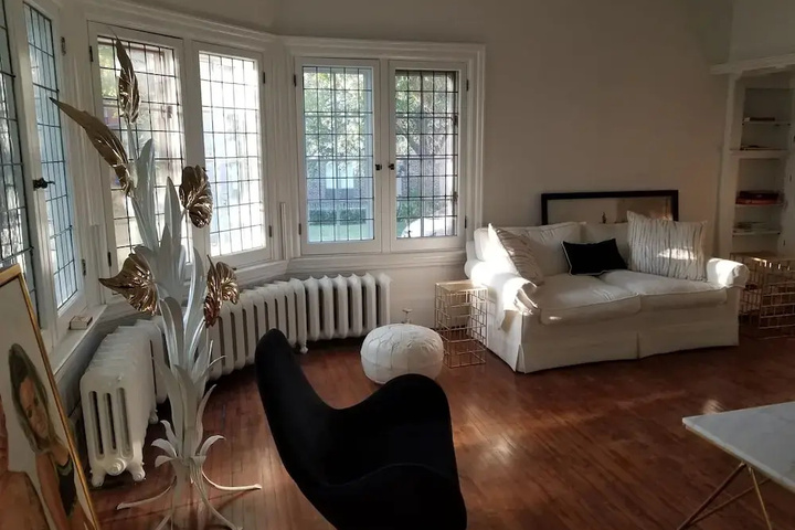 Room 12 of 17