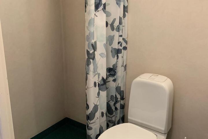 Room 12 of 18