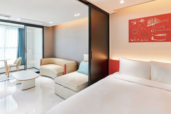 Room 19 of 51