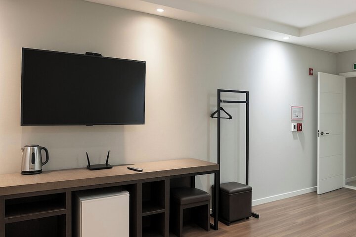 Room 41 of 85