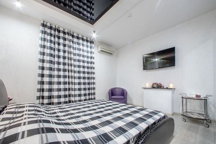 Room 4 of 42