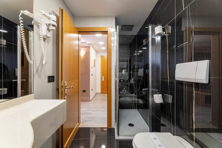 Room 108 of 180