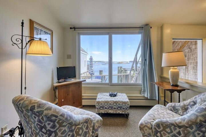 Room 43 of 113