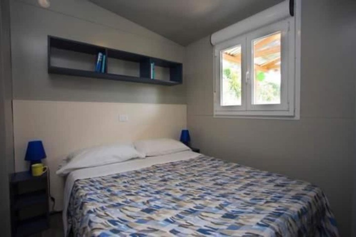 Room 7 of 52