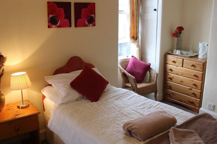 Room 10 of 43