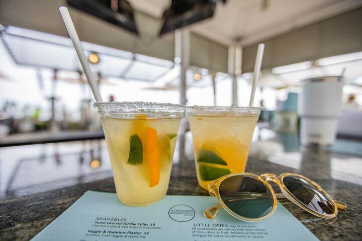 Poolside bar