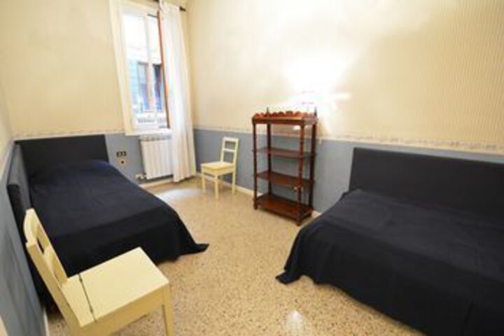 Room 11 of 29