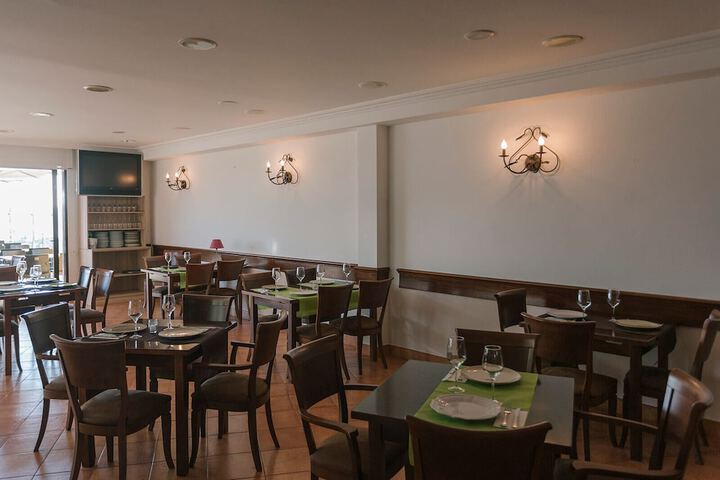 Dining 140 of 175