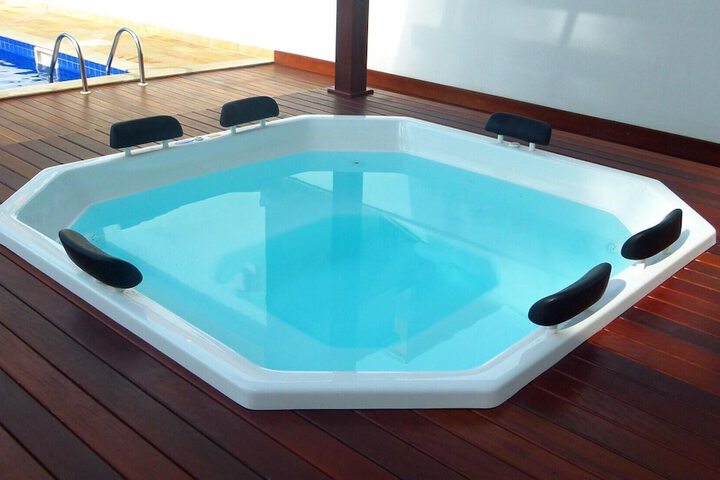 Pool Hotel