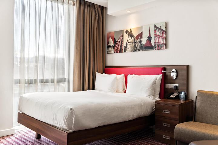 Room 30 of 60