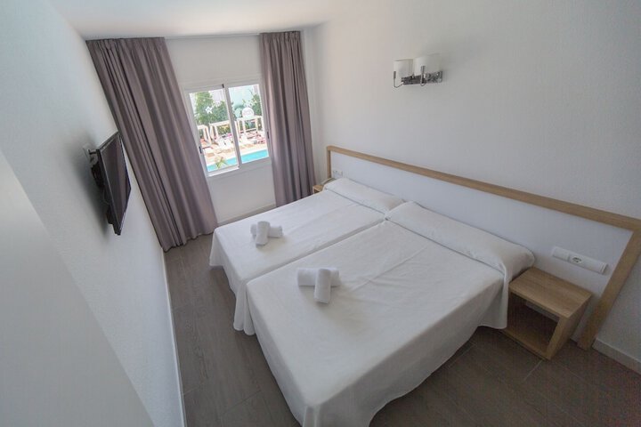 Room 19 of 65
