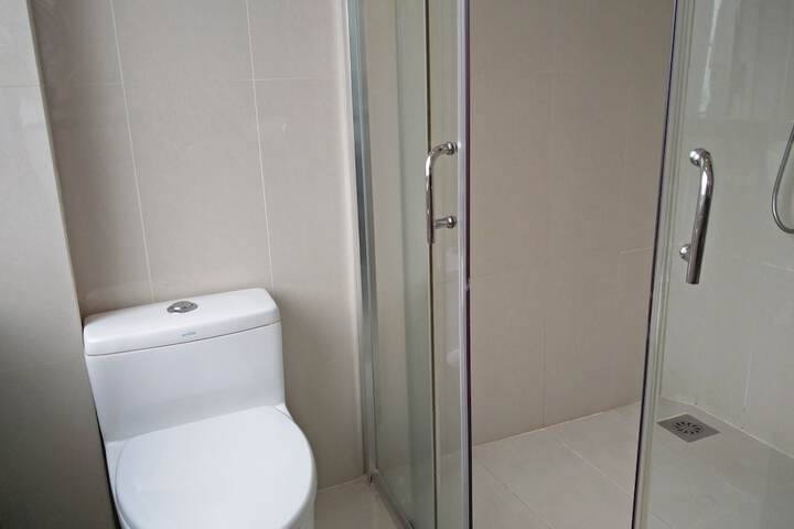 Room 9 of 35