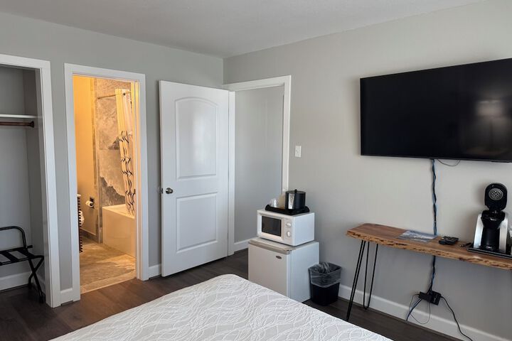 Room 33 of 55