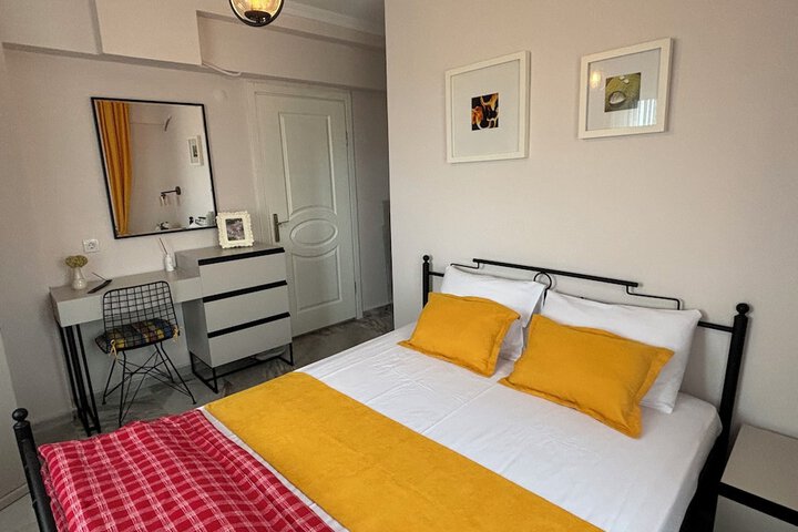 Room 12 of 108