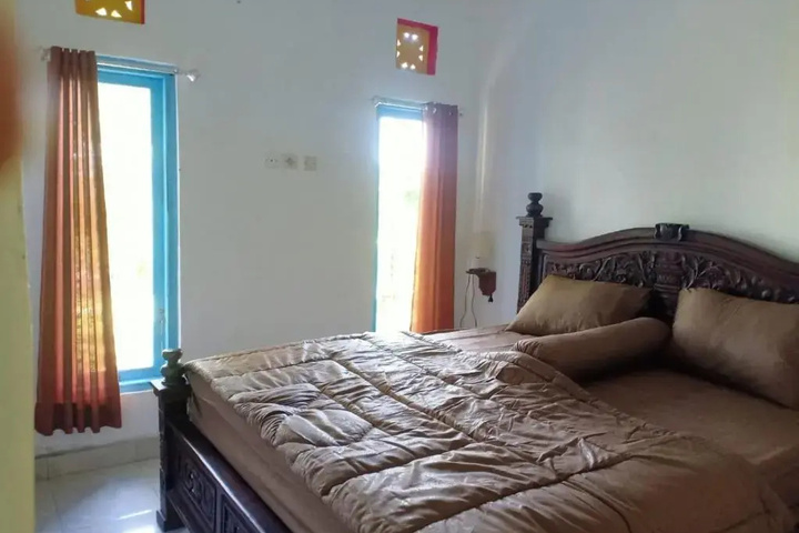 Room 5 of 14