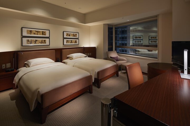 Room 34 of 216