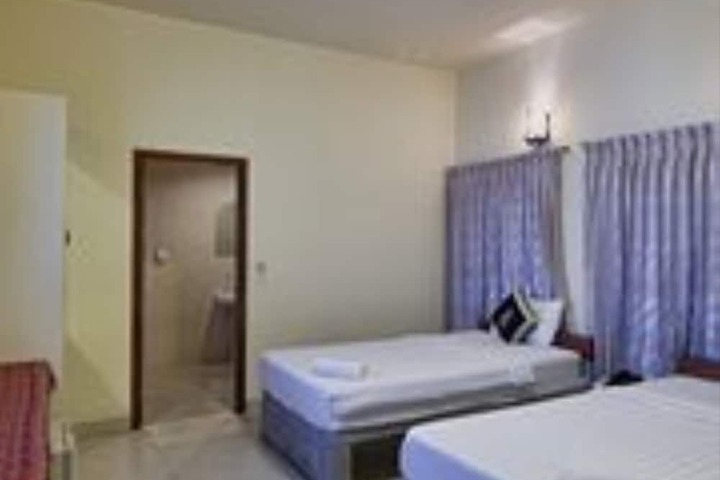Room 12 of 29