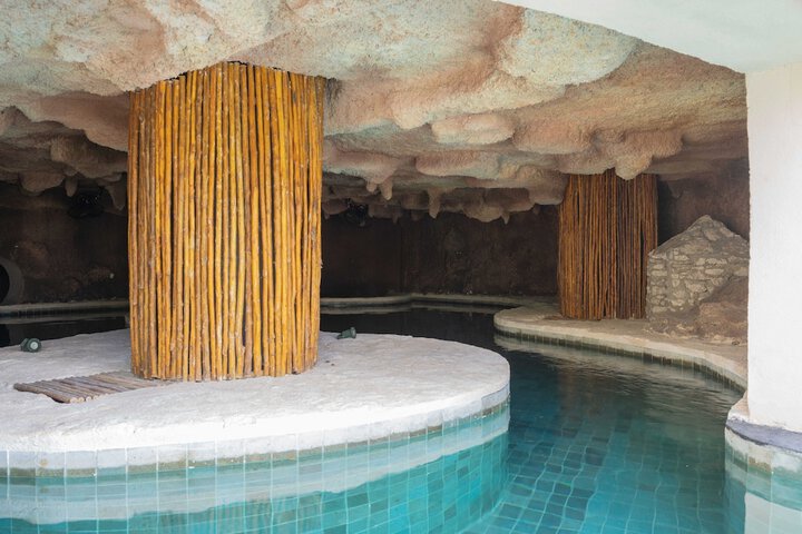 Pool 28 of 67