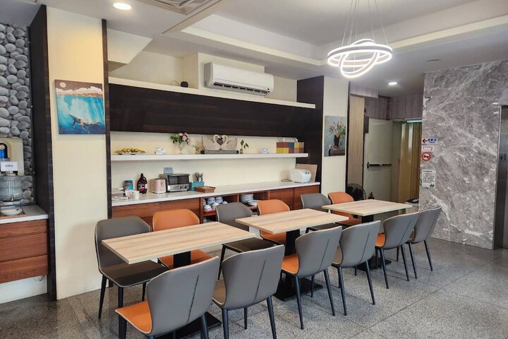 Jia-Jia Business Hotel