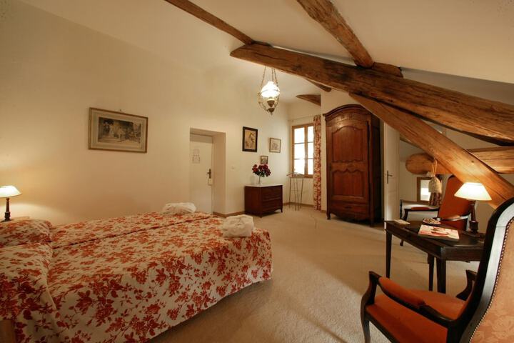 Room 6 of 43