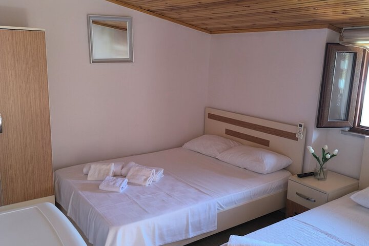 Room 8 of 63